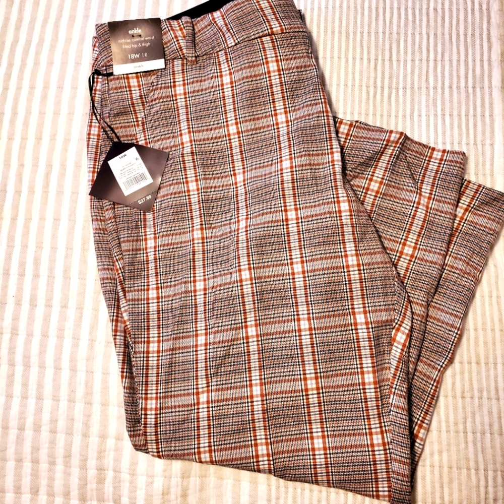 Ankle- Length Crop Pants